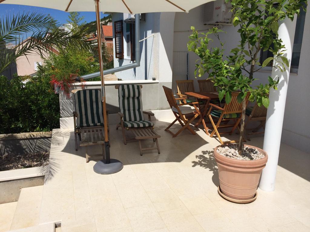 Villa Lana Apartments Tisno Εξωτερικό φωτογραφία